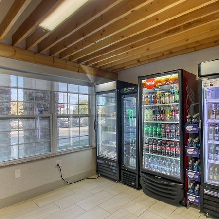Holiday Inn Express Hotel & Suites Milwaukee Airport By Ihg Екстер'єр фото