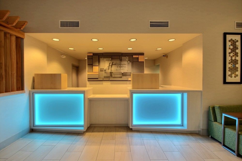 Holiday Inn Express Hotel & Suites Milwaukee Airport By Ihg Екстер'єр фото